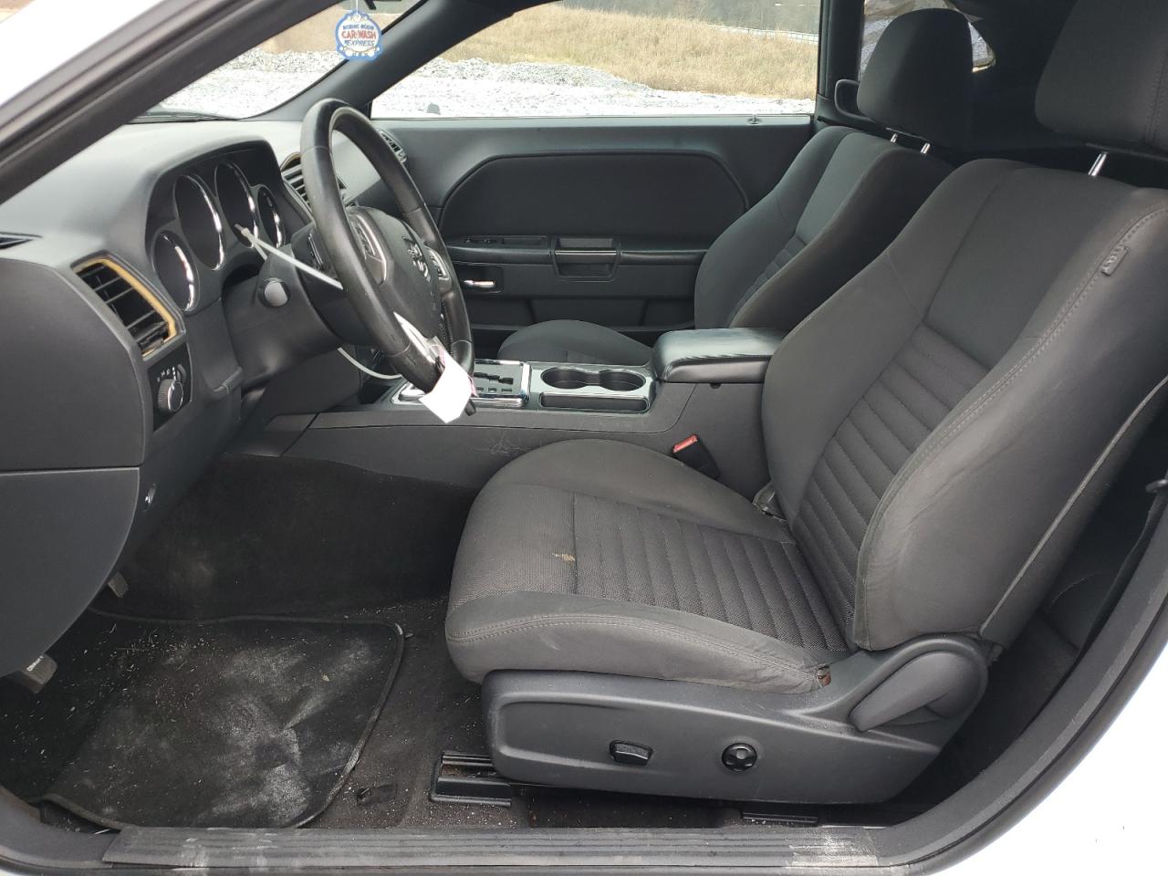 Dodge Challenger Image 6