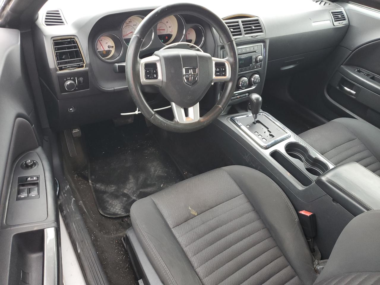 Dodge Challenger Image 10