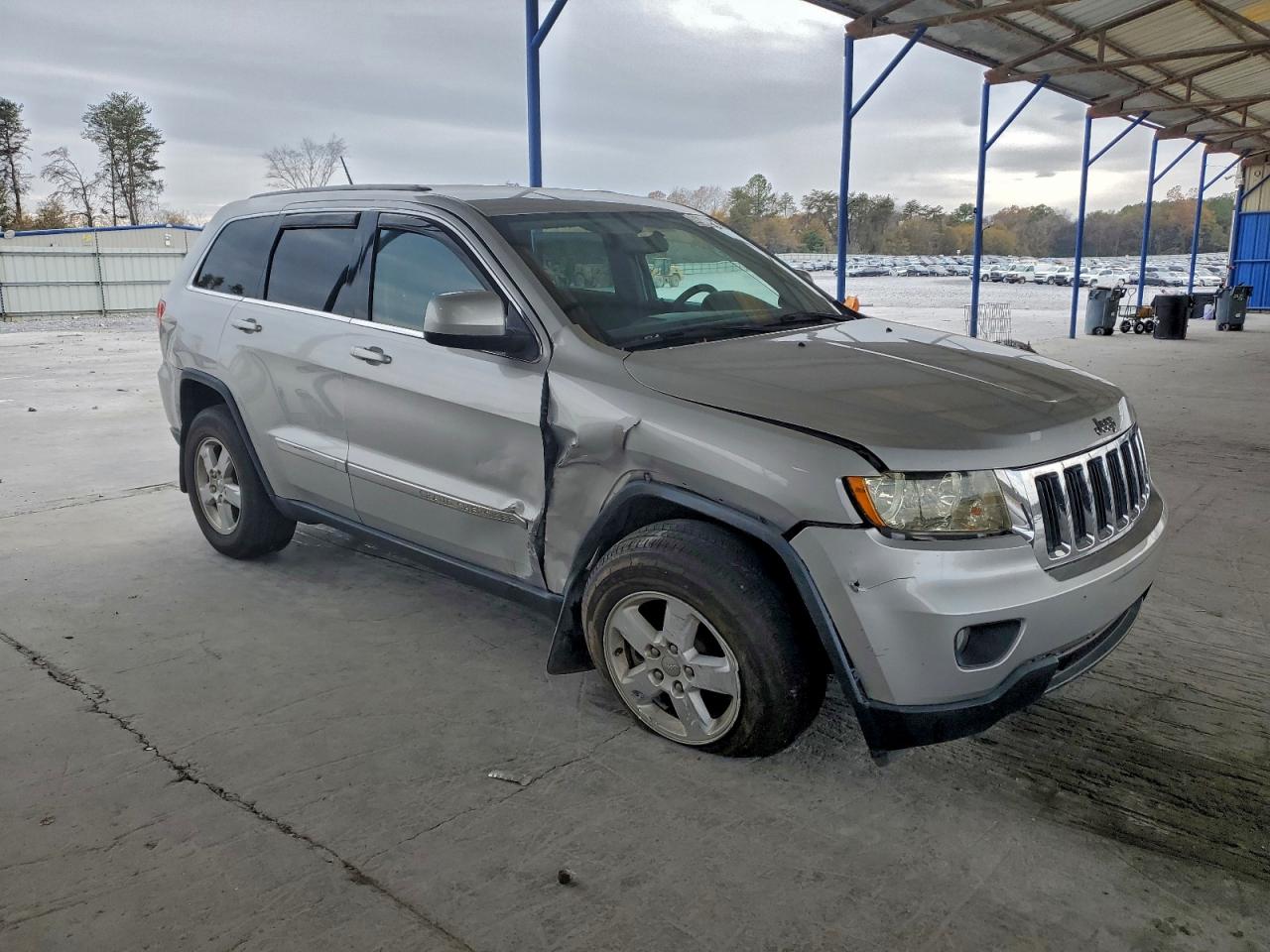 Jeep Grand Cherokee Laredo Image 13
