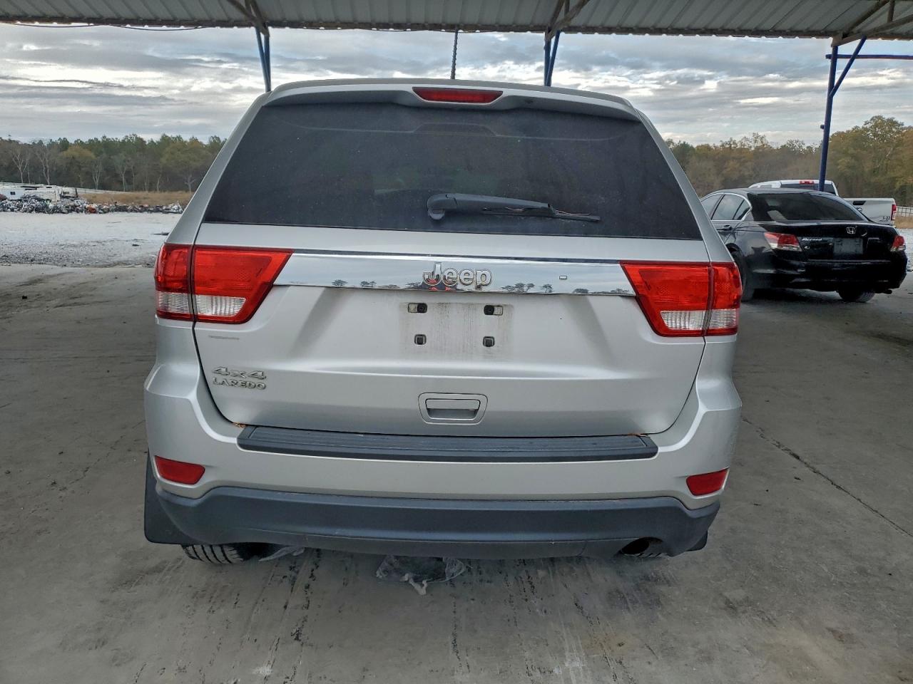 Jeep Grand Cherokee Laredo Image 5