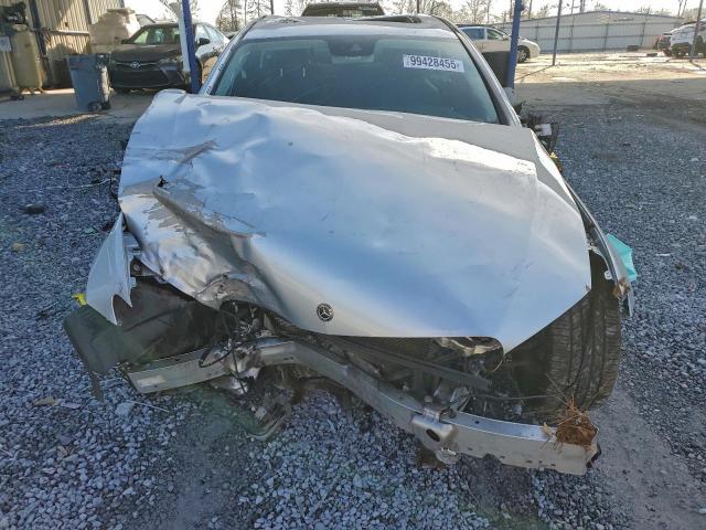 Mercedes-Benz E-Class 300 Image 8