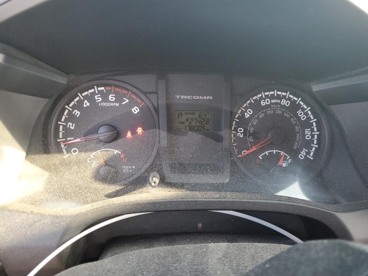 Toyota Tacoma Access Cab Image 7