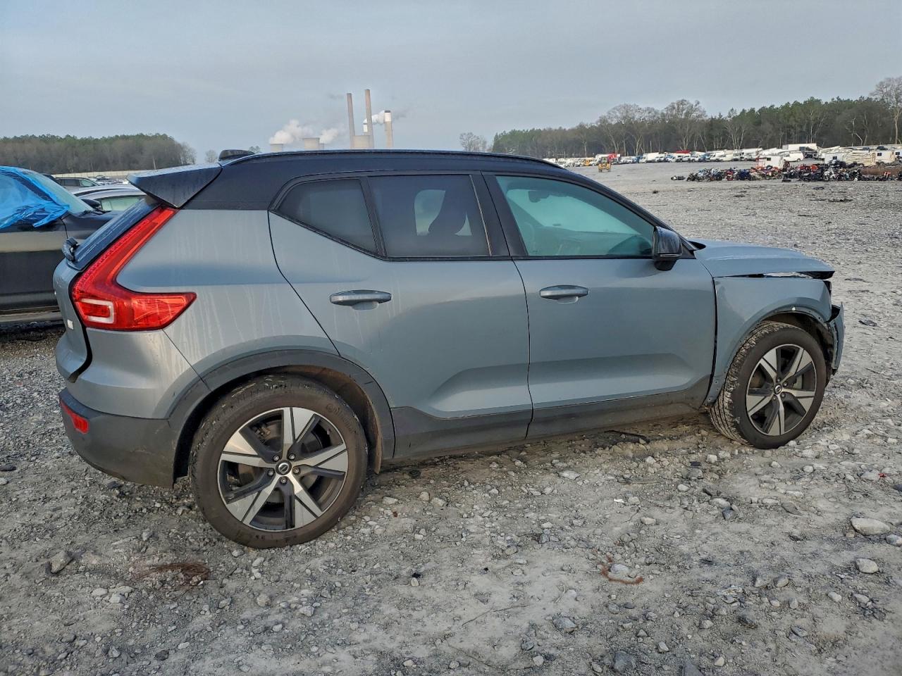 Volvo XC40 Recharge Image 2