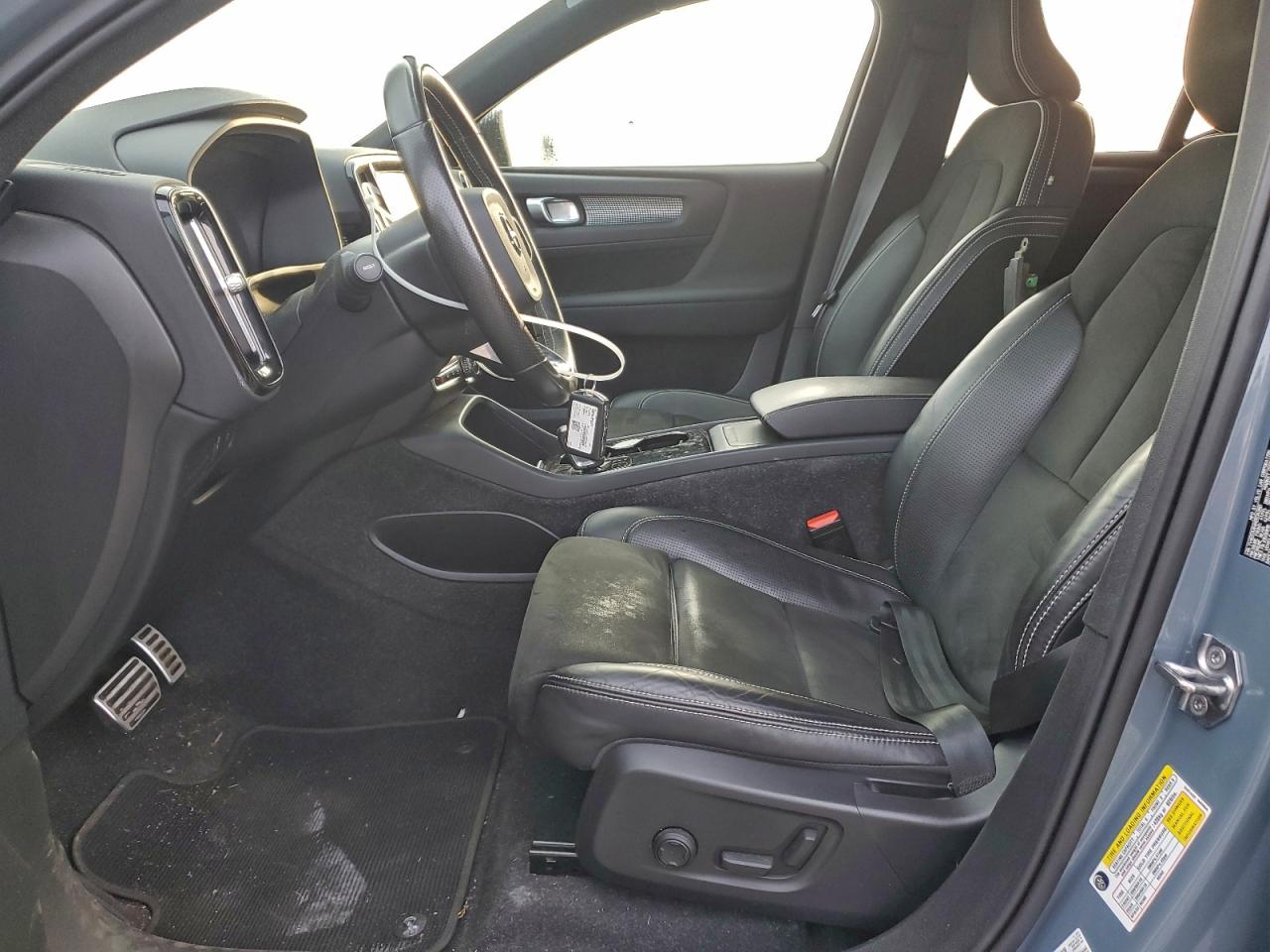 Volvo XC40 Recharge Image 3