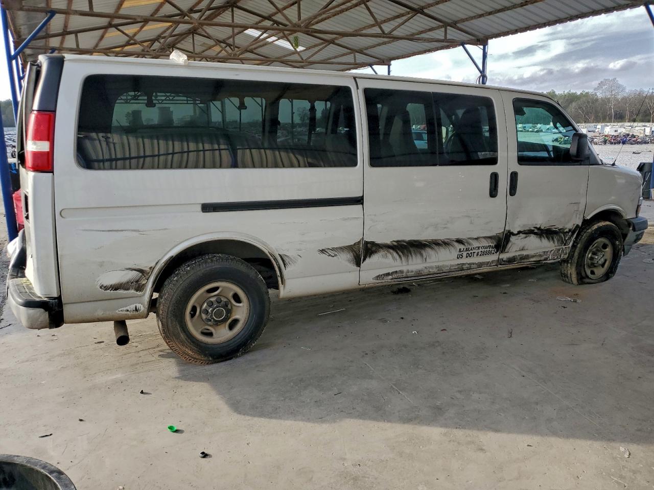 Chevrolet Express Lt Image 4