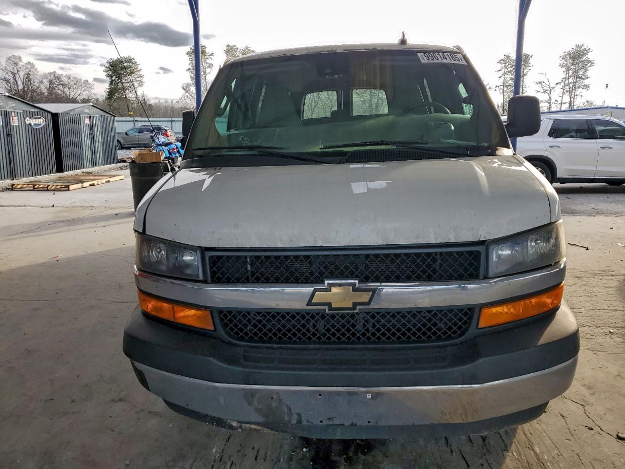 Chevrolet Express Lt Image 12