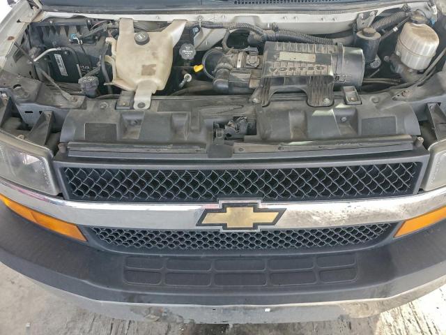 Chevrolet Express Lt Image 6